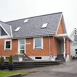 Hilmors Bed & Breakfast 3*